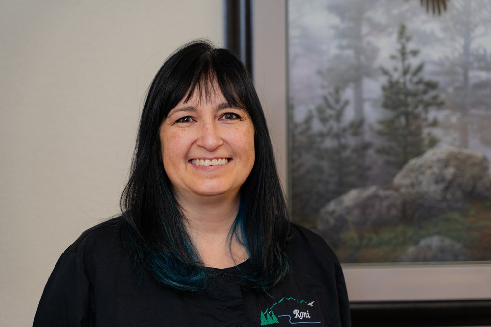 Dental Assistant Roni Knittle, smiling in the Eagle View Family Dental office.
